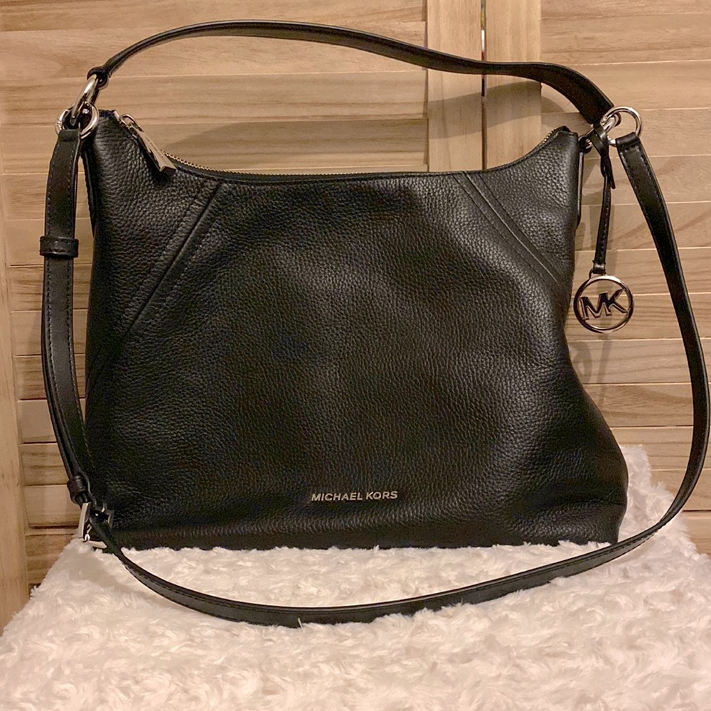 Sienna Large Pebbled Leather Shoulder Bag